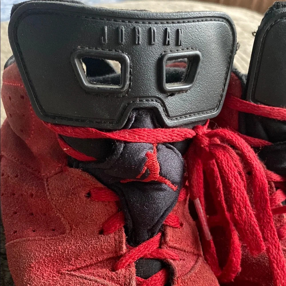 Jordan Kids Red and Black Sneakers Youth Size 2 - Picture 3 of 8